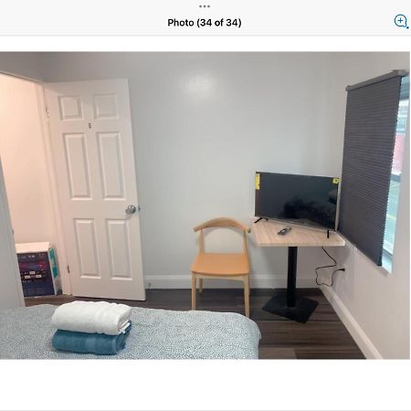 Stylist Bedroom Central Of Baltimore Extérieur photo