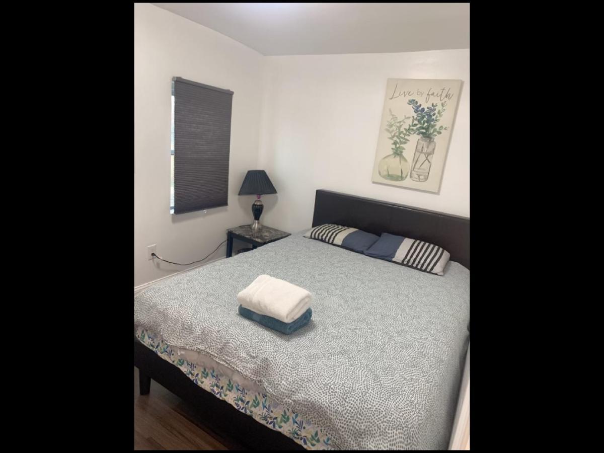 Stylist Bedroom Central Of Baltimore Extérieur photo